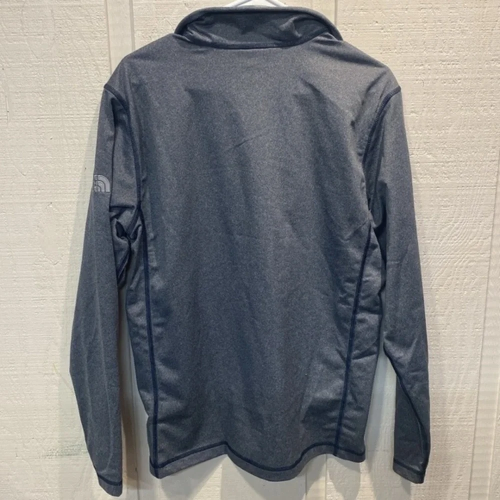 The North Face men’s size medium gray 1/4 zip active wear long sleeve‎